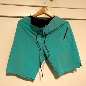 Turquoise Blue Lululemon board shorts 34 with compression liner